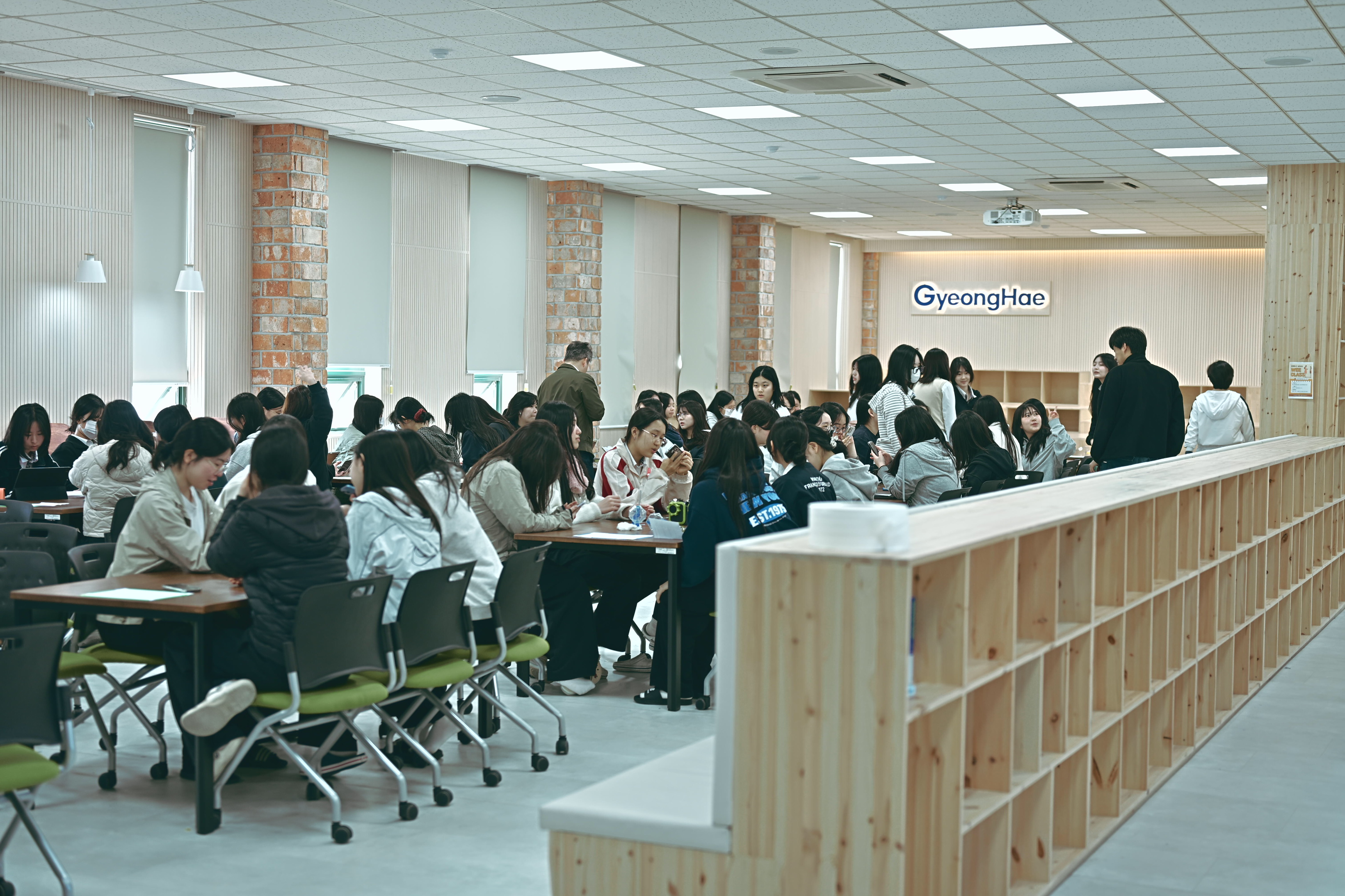 ‘학생들이 제작한 콘텐츠로 학교 축제를 준비하다'