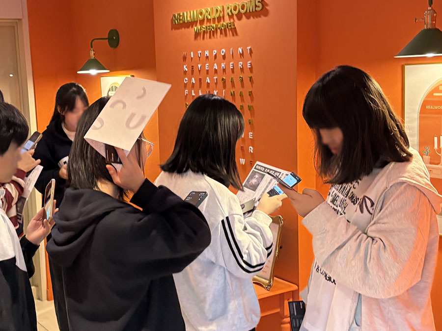 리얼월드 광주 '오월의 신문' : 지역 특화 콘텐츠 성공기